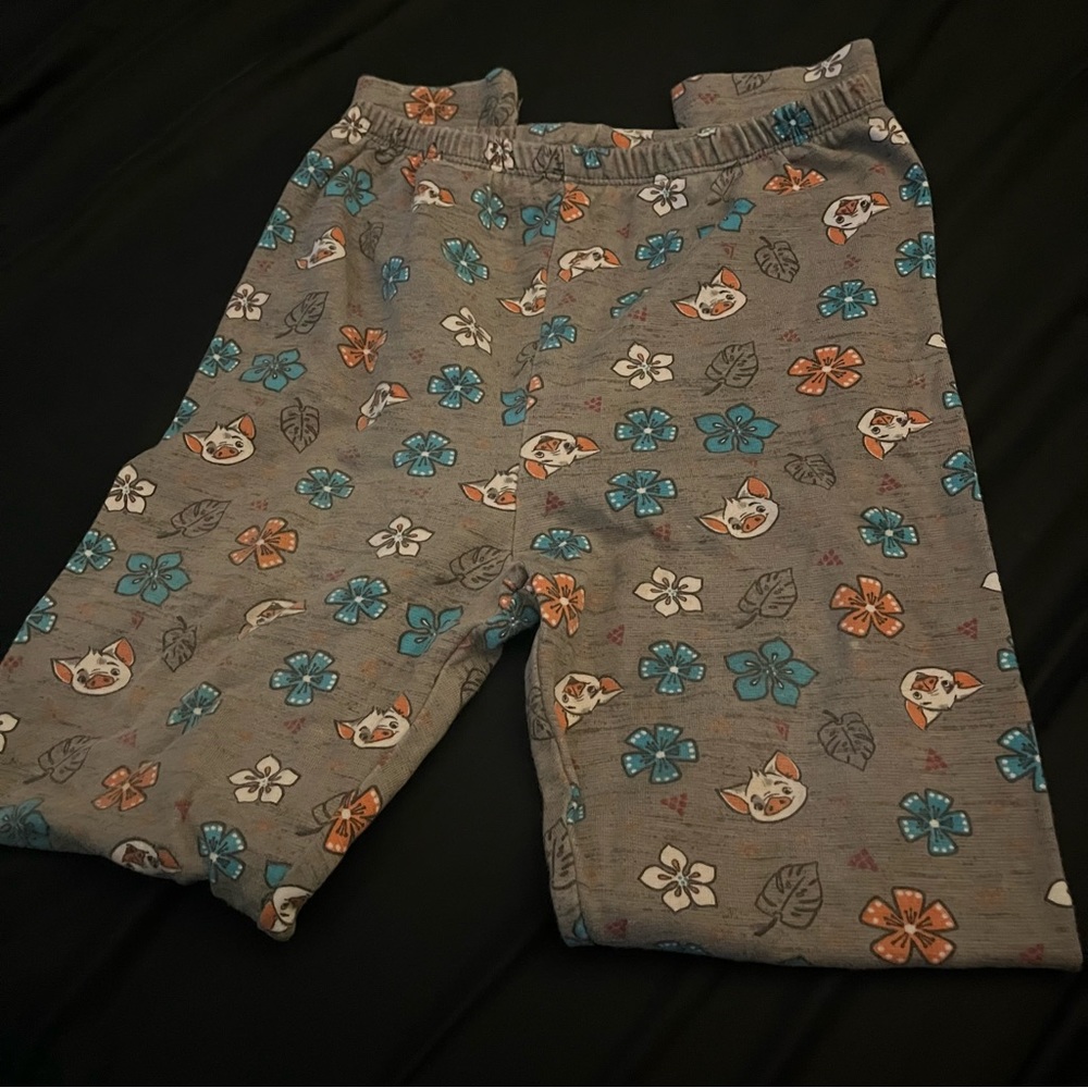 SALE 💸 Disney kids moana leggings size 10/12 *LOWEST PRICE*